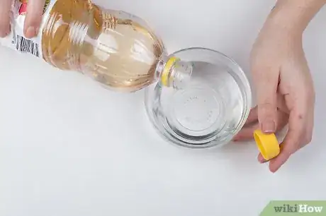 Step 1 给自然头发增加光泽。