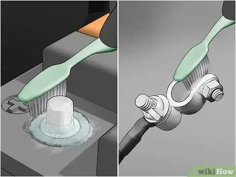 Step 7 用牙刷刷洗电池夹子和接线柱。