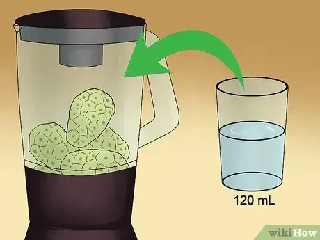 Step 2 加水搅拌诺丽果。