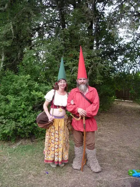 Oregon_Country_Fair_Elves_2009