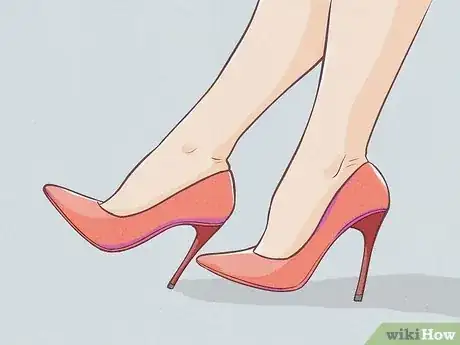 Step 2 试试高跟鞋。