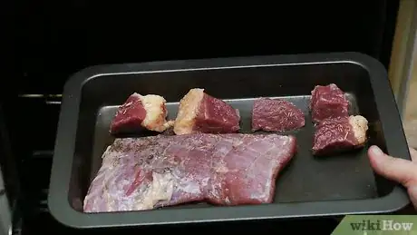 Step 2 了解常见的烹饪牛胸肉的方法。