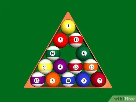 Step 5 在三脚框中填放其他桌球。