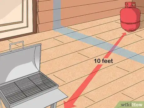 Step 5 气罐至少要距离易燃物3米以上，包括明火或任何电器设备。