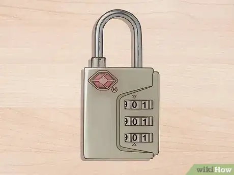 Step 1 解开挂锁。