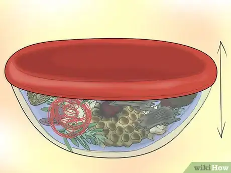 Step 7 将材料放入一个有盖或密封的容器中。