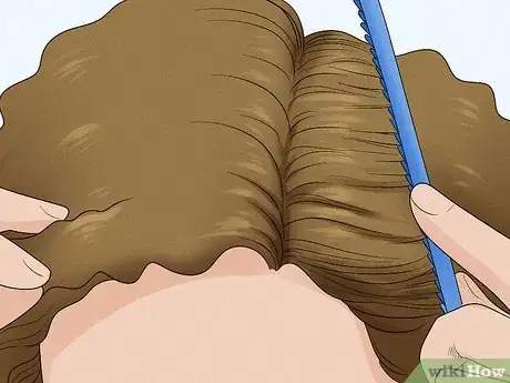 Step 2 花时间梳理头发和整理发型。