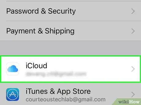 Step 4 轻触靠近屏幕中间的iCloud。