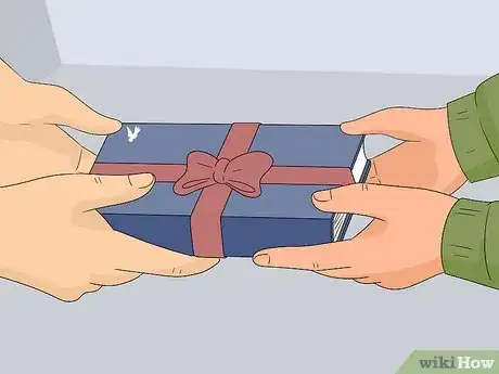 Step 3 送他一个小礼物。