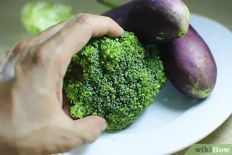 Step 8 尽可能，多吃蔬菜少吃主食。