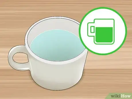 Step 1 杯子倒满水。