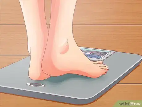 Step 2 先称下自己的体重，然后把数值记下来。