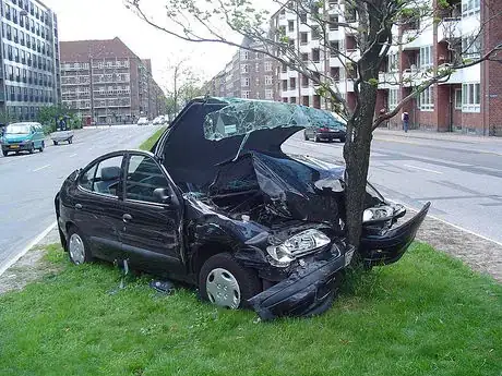 Car crash 1 8851