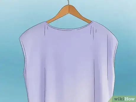 Step 6 将衣服挂起。