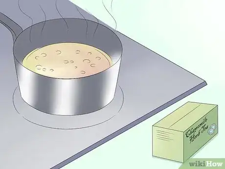 Step 1 调制一壶黄春菊茶。