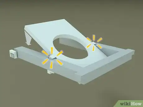 Step 5 然后把O型部件小突起按到U型部件的小沟里。