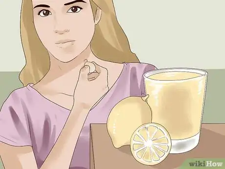 Step 2 涂抹柠檬汁。