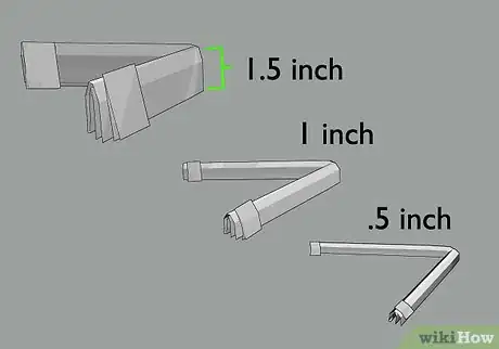 Step 2 重复上面的步骤，再做两条宽度约为2.5cm和1.3cm的长条。