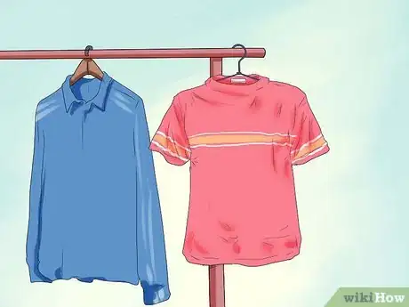 Step 4 找一个可以挂衣服的地方。