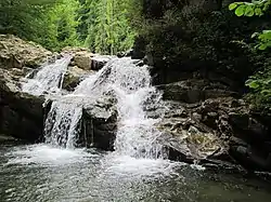 Roztoka waterfall [uk], outside Pasichna