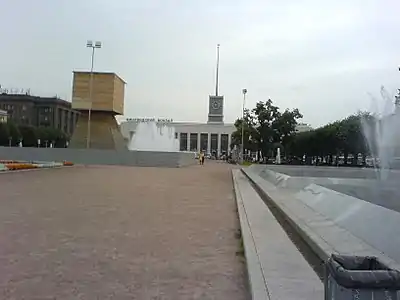 Plinth boarded up and statue removed in 2009