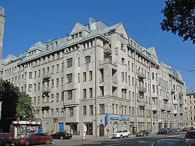 Basseynaya Condominium