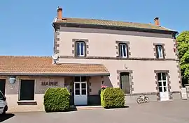 The town hall in La Goutelle