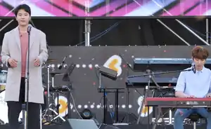 MeloMance performing at Holgabun Festival in May 2018Kim Min-seok (left) and Jeong Dong-hwan (right)