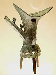 Bronze jue goblet