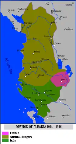 Albania after fragmentation in 1916. The lower green area indicates the Italian protectorate as of summer 1917. In autumn 1918, it was enlarged to encompass the former Austro-Hungarian area.