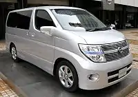 Second facelift Nissan Elgrand E51 Highway Star (Japan)