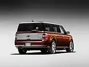 2009 Ford Flex with horizontal grooves to evoke wood