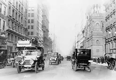 1918Fifth Avenue(Photo from the Library of Congress)