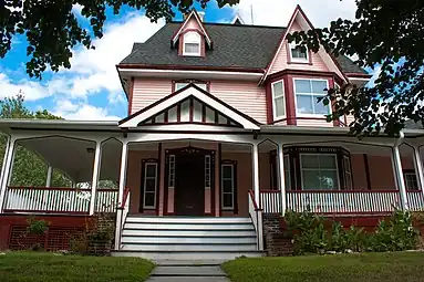 Victorian house at 901 Madison Avenue