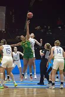 Image 2Initial jump at the match for the 3rd place in the FIBA Under-18 Women's Americas Championship Buenos Aires 2022 between Argentina and Brazil. (from Women's basketball)