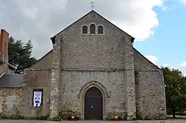 Facade and portal.