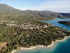 Les Salles-sur-Verdon by the lake