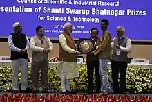 Aloke Paul receiving the Bhatnagar award