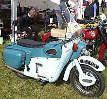 Leader with optional panniers and indicators