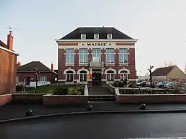 The town hall in Aubers