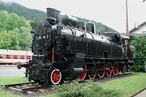 ÖBB class 95, former Südbahn class 82, at Payerbach-Reichenau station on the Semmering railway