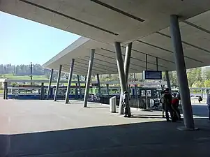 The station at the surface (connection to trams and buses).