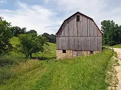 A barn in Wanamingo Township