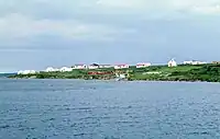 Bathurst Inlet: Inuit settlement and naturalists' lodge (July 1998)