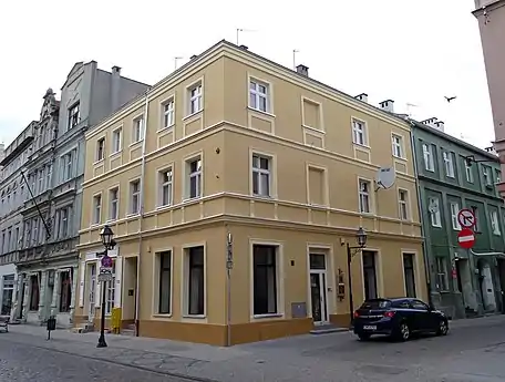 Main elevation of the corner