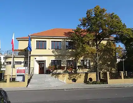 Facade onto the square