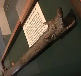 Bedil naga (dragon cannon) found on the Great Barrier Reef. Indonesian origin, manufactured between 1630 and 1680. Its discovery indicate that Asian vessels visited the coastline of eastern Australia prior to James Cook voyage.