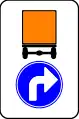 D4: Requirement for vehicles transporting dangerous goods to follow the direction indicated by the arrow – right