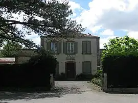 The town hall in Bernède