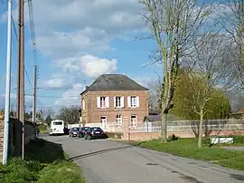 The town hall and school in Biencourt